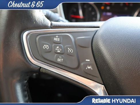Used 2019 Chevrolet Equinox LT w/ Driver Convenience Package FWD image 26
