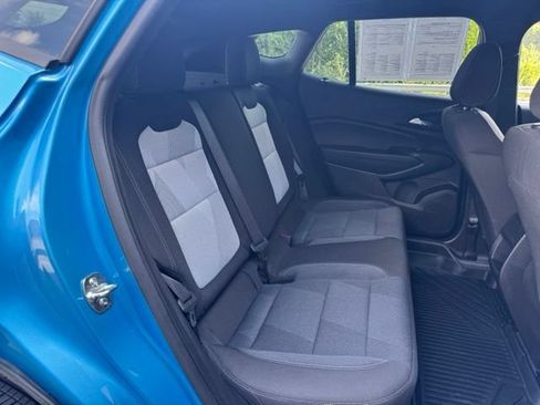 Used 2025 Chevrolet Trax RS w/ Driver Confidence Package FWD image 39