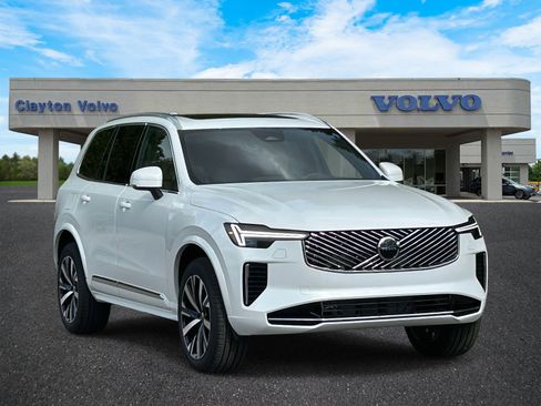 New 2026 Volvo XC90 B5 Core image 1