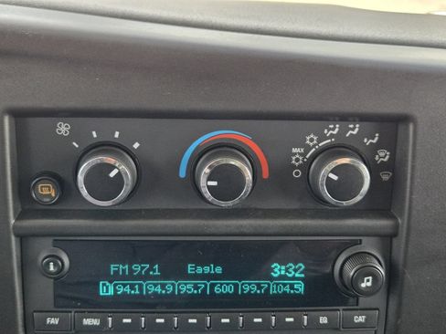 Used 2021 Chevrolet Express 2500 w/ Driver Convenience Package RWD image 19