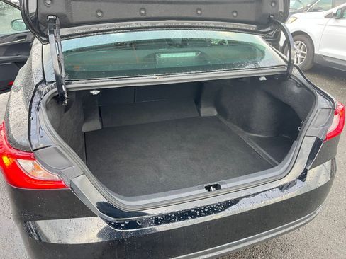 Used 2025 Toyota Camry LE image 30