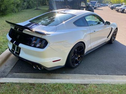 Used 2019 Ford Mustang Shelby GT350 w/ Technology Package RWD image 32