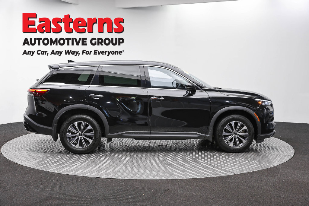 Used 2023 INFINITI QX60 Pure AWD/4WD image 5
