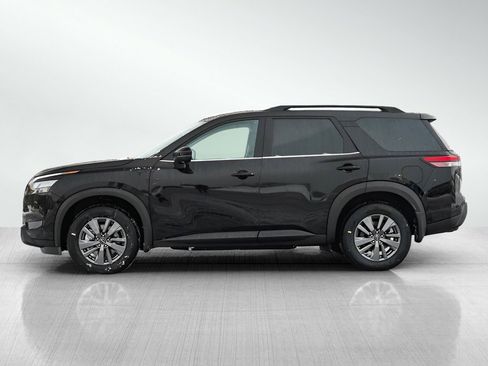 New 2025 Nissan Pathfinder SV image 4