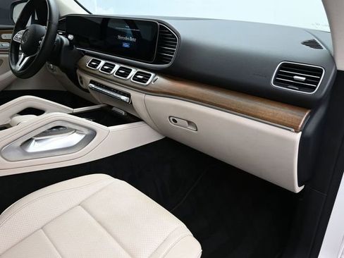 Used 2022 Mercedes-Benz GLE 350 4MATIC w/ Premium Package image 38