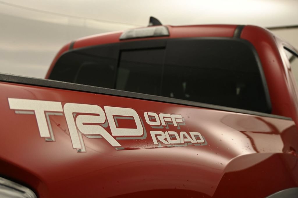 Used 2022 Toyota Tacoma TRD Off-Road w/ Technology Package RWD image 13