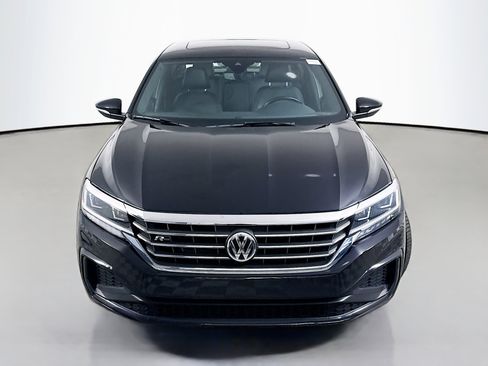 Used 2021 Volkswagen Passat 2.0T R-Line image 2