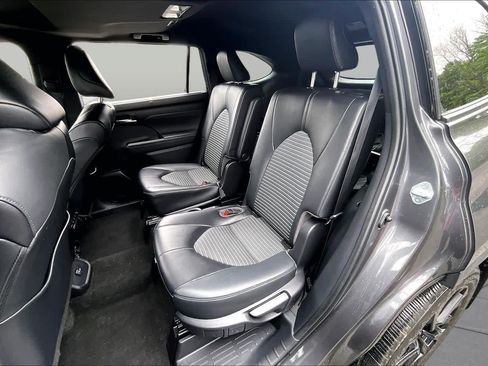 Used 2023 Toyota Highlander XSE AWD/4WD image 20