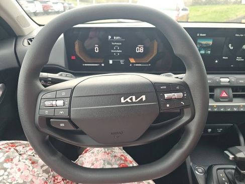 New 2026 Kia K4 FWD image 9