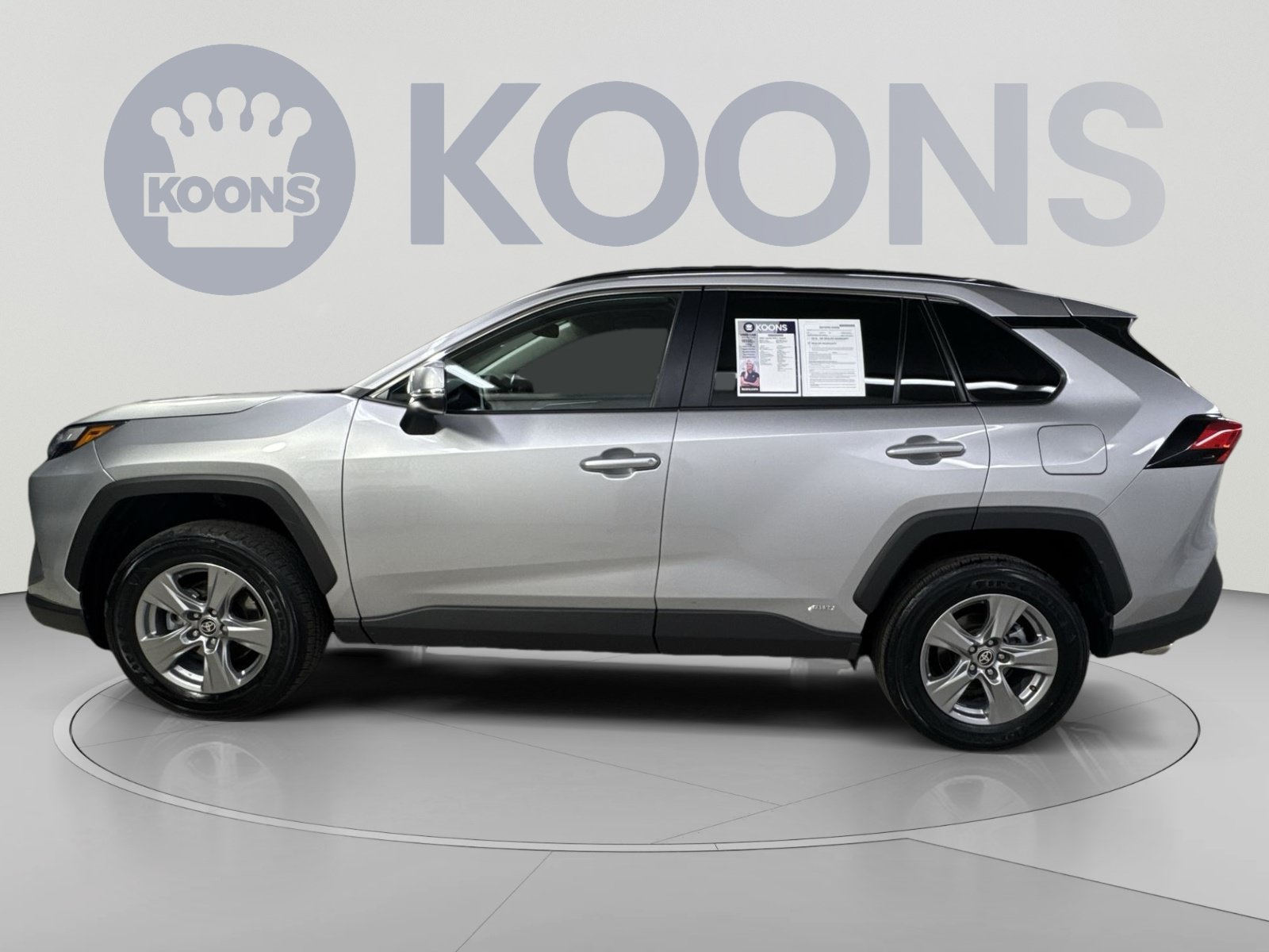 Used 2024 Toyota RAV4 LE AWD/4WD image 17