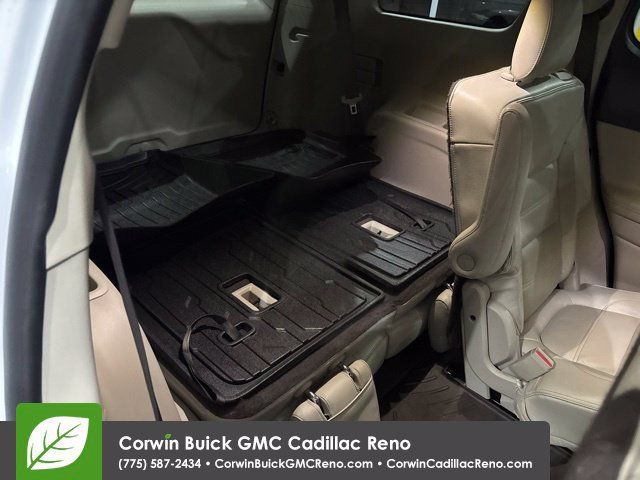 Used 2017 GMC Acadia Denali w/ Technology Package AWD/4WD image 38