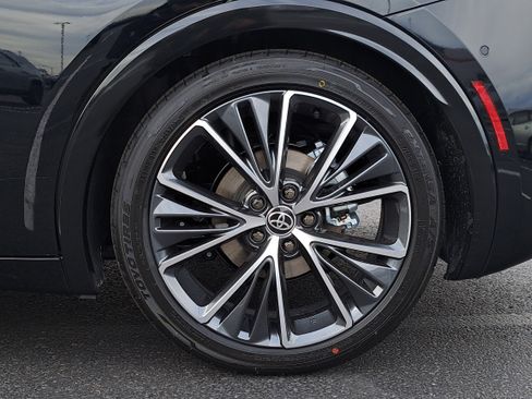 New 2026 Toyota Prius Limited image 10