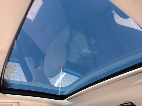 Used 2016 Jaguar XF Prestige image 20