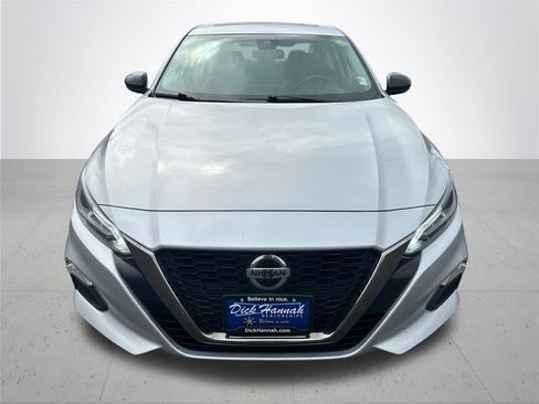 Used 2021 Nissan Altima 2.0 SR FWD image 3
