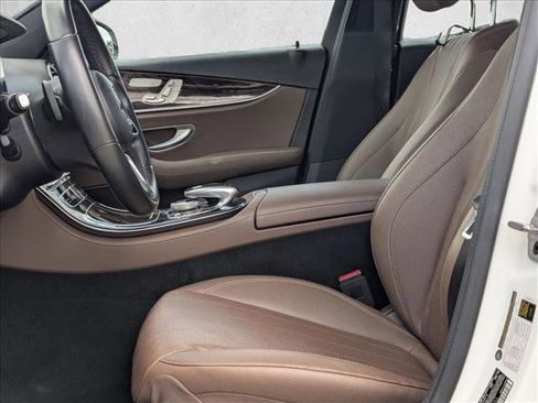 Used 2019 Mercedes-Benz E 300 4MATIC image 17
