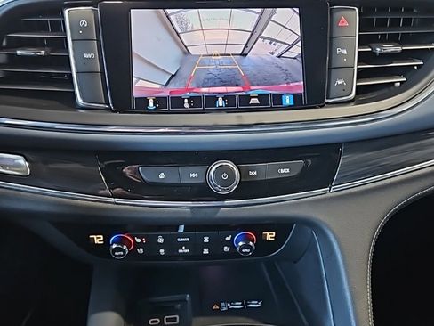 Used 2024 Buick Enclave Premium image 34
