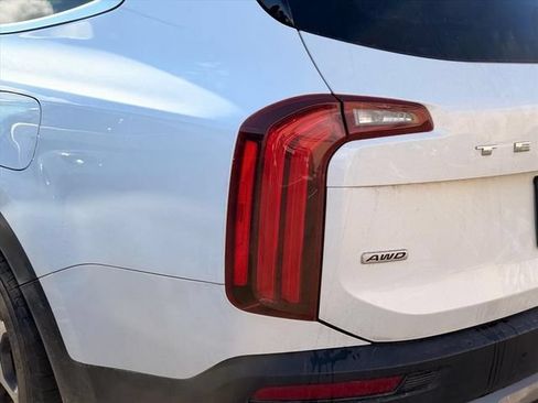 Used 2021 Kia Telluride EX AWD/4WD image 16