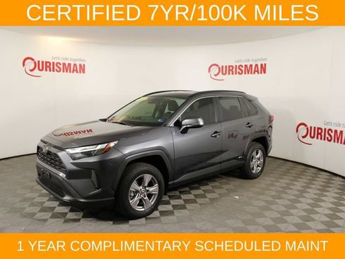 Used 2025 Toyota RAV4 XLE AWD/4WD image 3