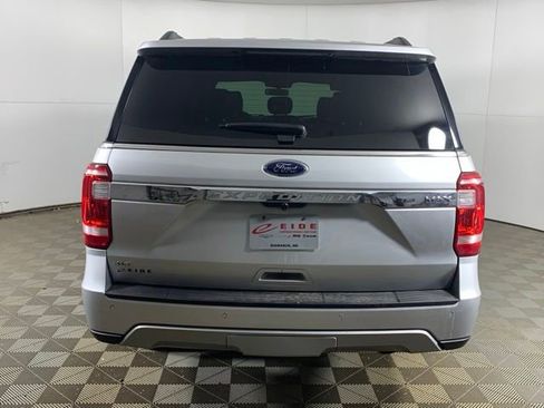 Used 2019 Ford Expedition Max XLT w/ Equipment Group 202A AWD/4WD image 17