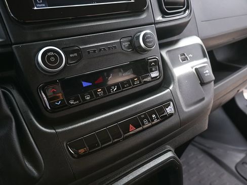Used 2023 RAM ProMaster 2500 FWD image 13