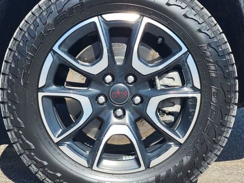 Certified 2025 Jeep Compass Trailhawk w/ Trailhawk Elite Group image 17