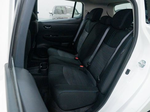 Used 2025 Nissan Leaf SV Plus image 20