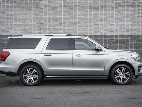 Used 2022 Ford Expedition Max Limited image 4