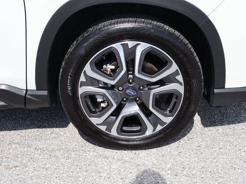 Used 2024 Subaru Ascent Limited w/ Technology Package AWD/4WD image 13