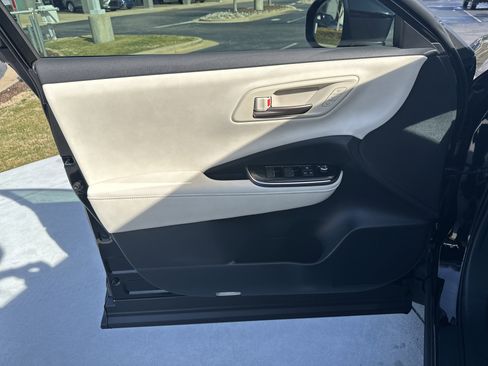 Certified 2026 Toyota Crown Limited w/ Advanced Technology Package image 14