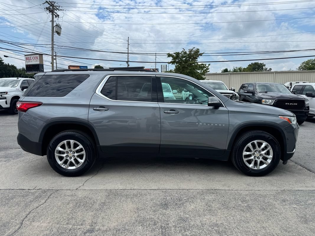 Used 2021 Chevrolet Traverse LT FWD image 7