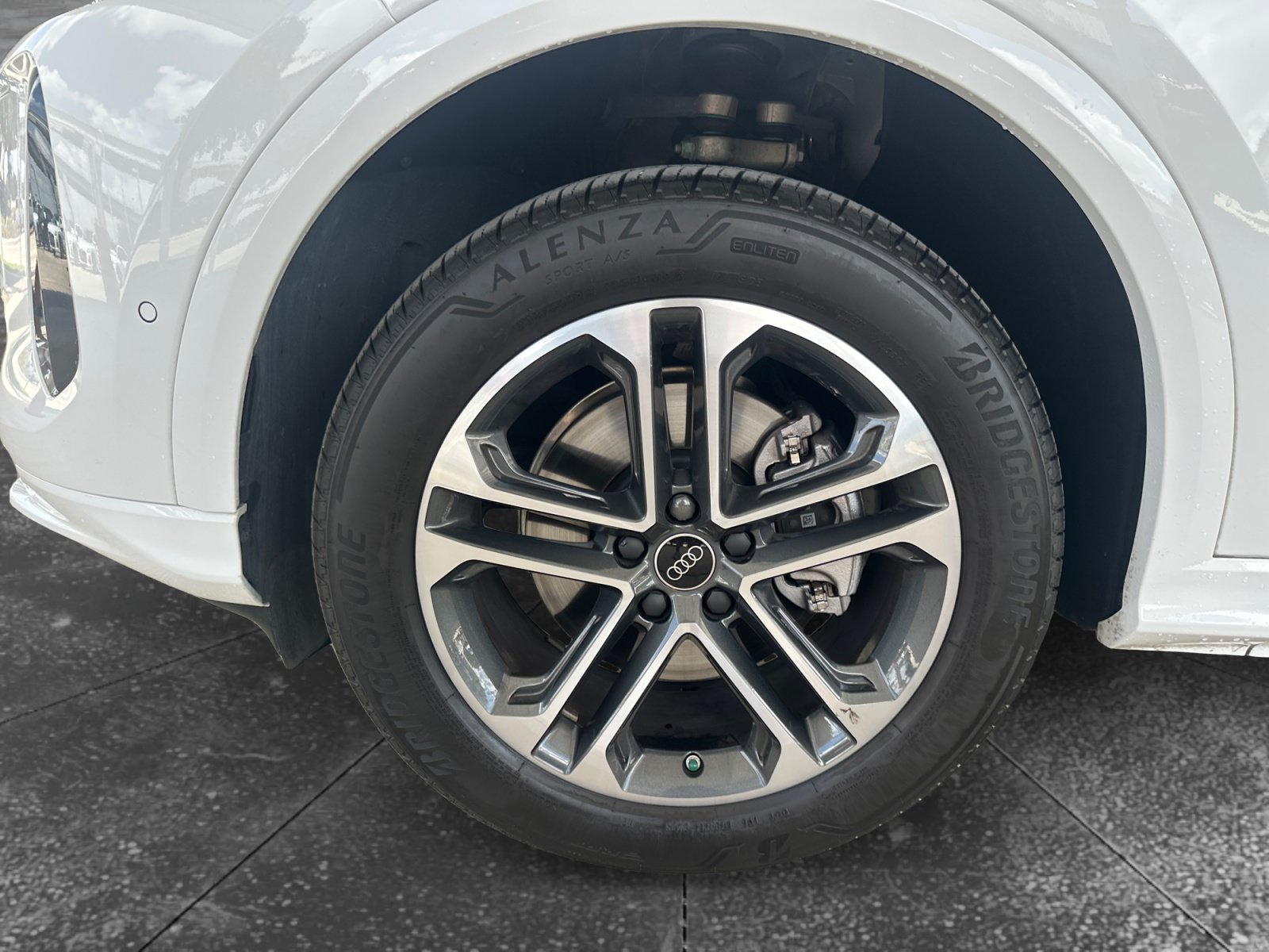 Used 2025 Audi Q5 Premium AWD/4WD image 9