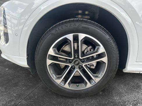 Used 2025 Audi Q5 Premium AWD/4WD image 9
