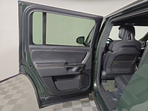 Used 2022 Rivian R1S Launch Edition image 17