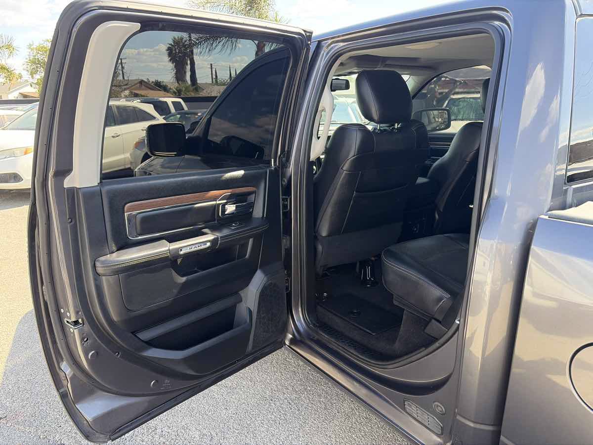 Used 2016 RAM 1500 Laramie w/ Convenience Group AWD/4WD image 11