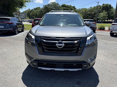 Used 2023 Nissan Pathfinder SL w/ SL Premium Package FWD image 8