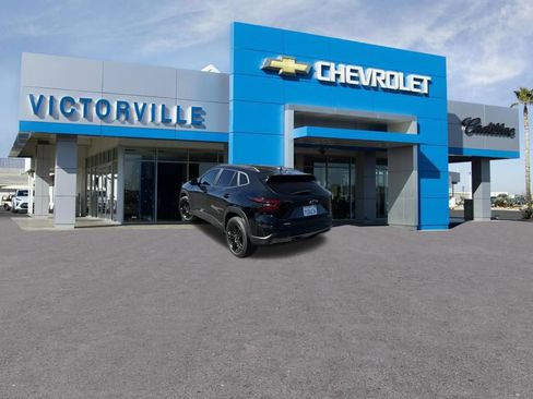 Used 2025 Chevrolet Trax ACTIV w/ Driver Confidence Package FWD image 7