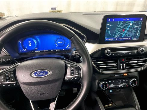 Used 2022 Ford Escape SEL w/ Technology Package image 19