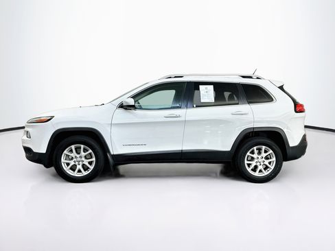 Used 2015 Jeep Cherokee Latitude w/ Comfort/Convenience Group AWD/4WD image 4