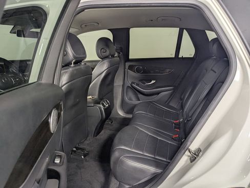 Used 2020 Mercedes-Benz GLC 300 image 27