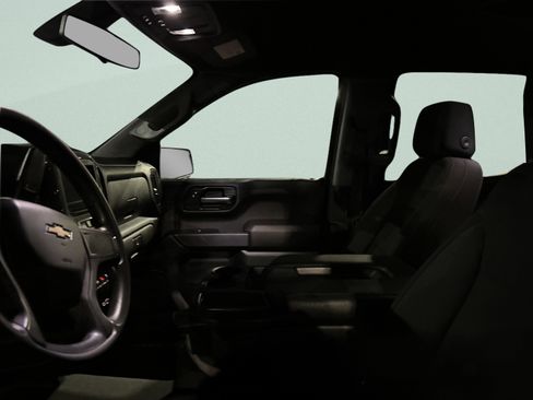 Used 2022 Chevrolet Silverado 1500 Custom image 8