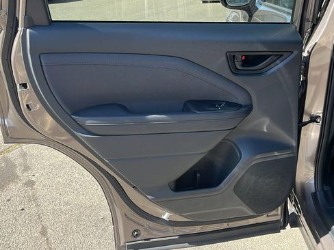 Certified 2025 Subaru Forester Premium image 20