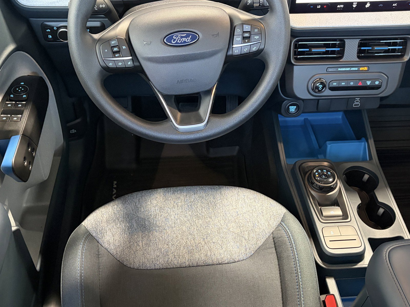 Used 2025 Ford Maverick XLT w/ Equipment Group 301A AWD/4WD image 32