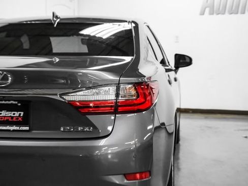 Used 2016 Lexus ES 350 w/ Premium Package w/Wood Trim FWD image 43