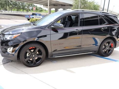 Used 2020 Chevrolet Equinox Premier w/ Premier Redline Edition FWD image 3