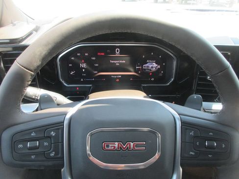 New 2026 GMC Sierra 1500 SLT w/ SLT Premium Plus Package AWD/4WD image 18