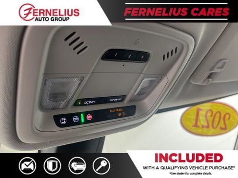 Used 2021 Chevrolet Traverse LT image 53