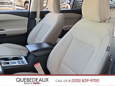 Used 2022 Ford Explorer XLT image 12