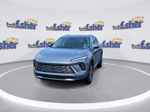 Used 2025 Buick Envision Preferred AWD/4WD image 3