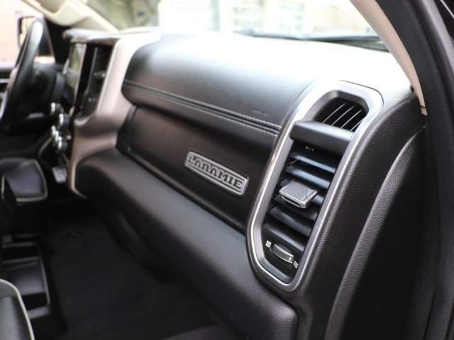 Used 2019 RAM 1500 Laramie AWD/4WD image 12