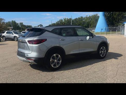 Used 2024 Chevrolet Blazer LT w/ Convenience Package AWD/4WD image 31